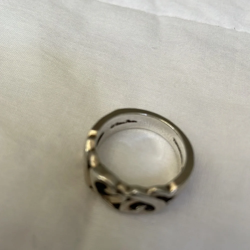 Tiffany & Co Paloma Picasso®
Loving Heart Band Ring - Picture 6 of 8